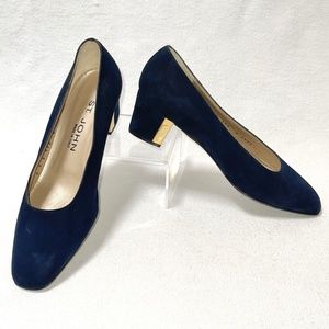 ST. JOHN Navy Blue Italian Suede Court Heels